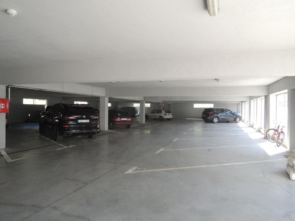 Hotel Logavina 8 Garage Parking SJJ Eksteriør bilde